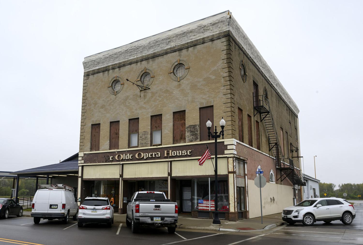 Akron Opera House continues raising funds for restoration [Video]