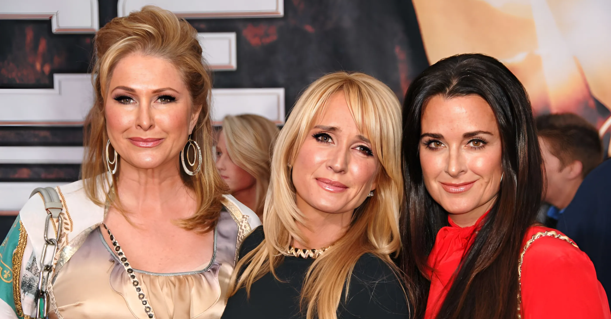 Kyle Richards’ Daughters Dish on Growing Up on RHOBH [Video]
