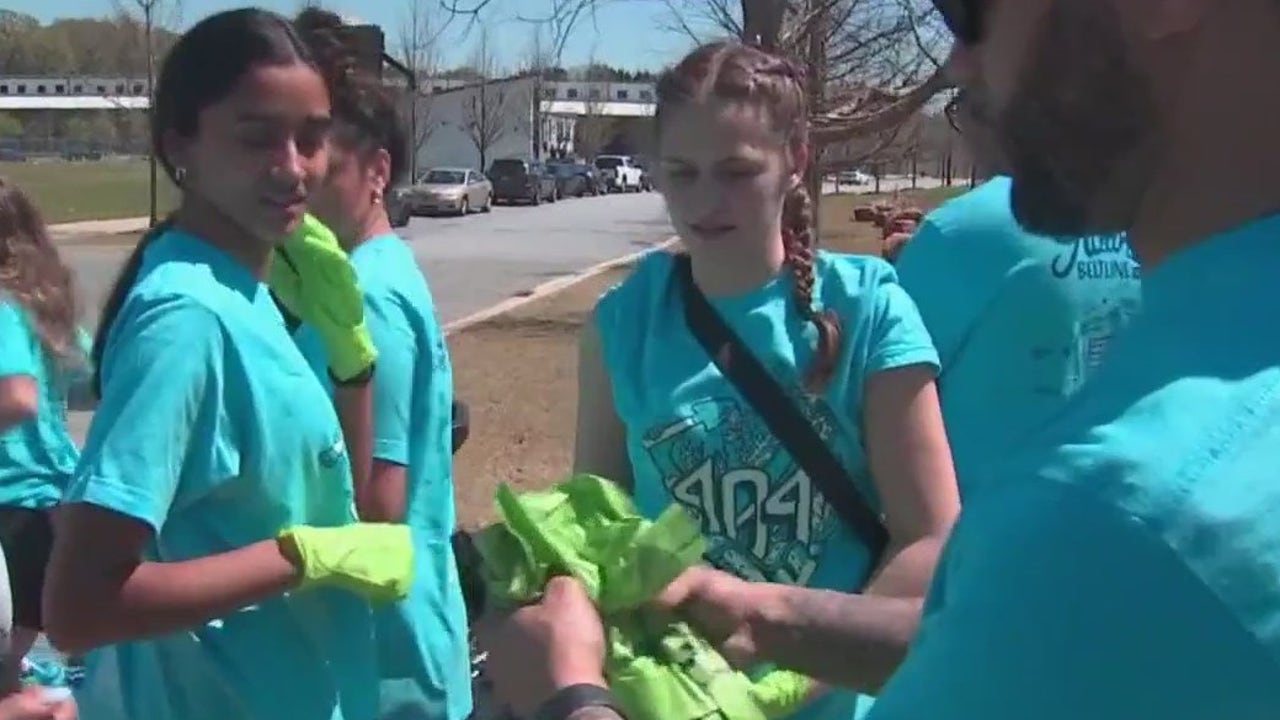 College students clean up Atlanta BeltLine ahead of 404 Day [Video]