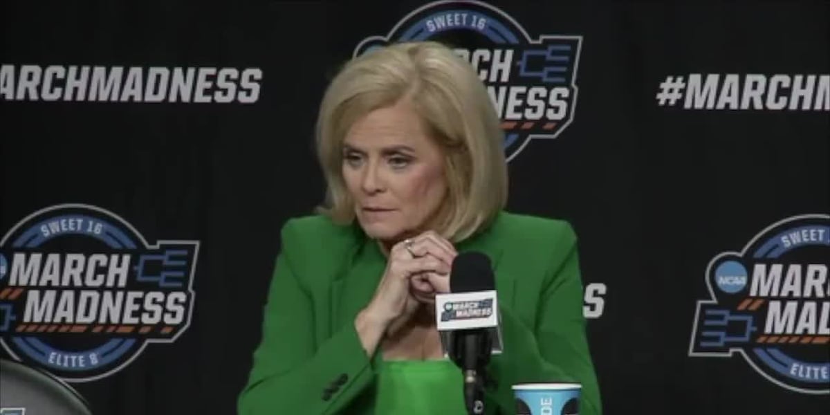 LSU women were absent during playing of national anthem. Kim Mulkey explains why. [Video]