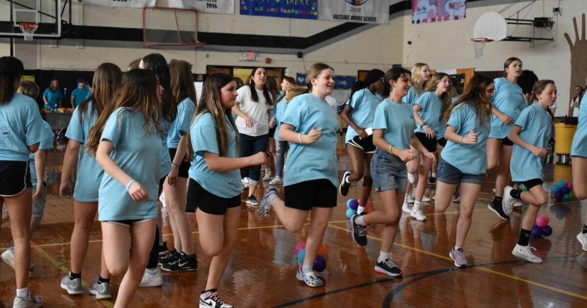 Local middle school students gearing up to dance 12 hours for charity [Video]