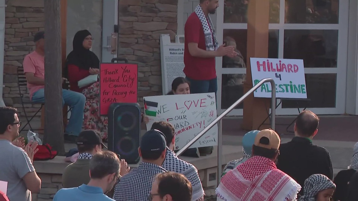 Hundreds gather in Old Hilliard to support Gaza [Video]
