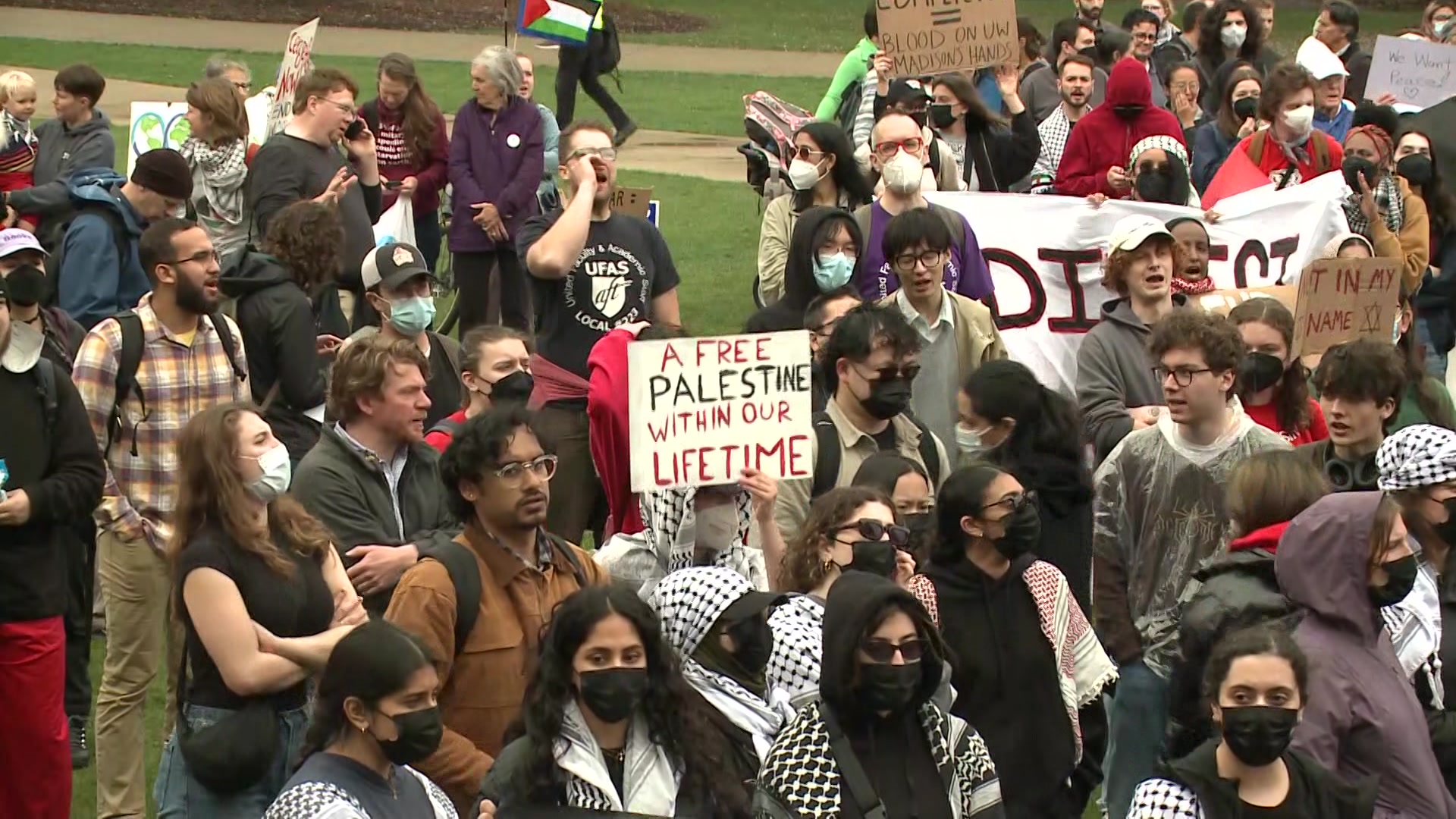 Pro-Palestinian protest at UW-Madison, activists ignore campus encampment ban [Video]