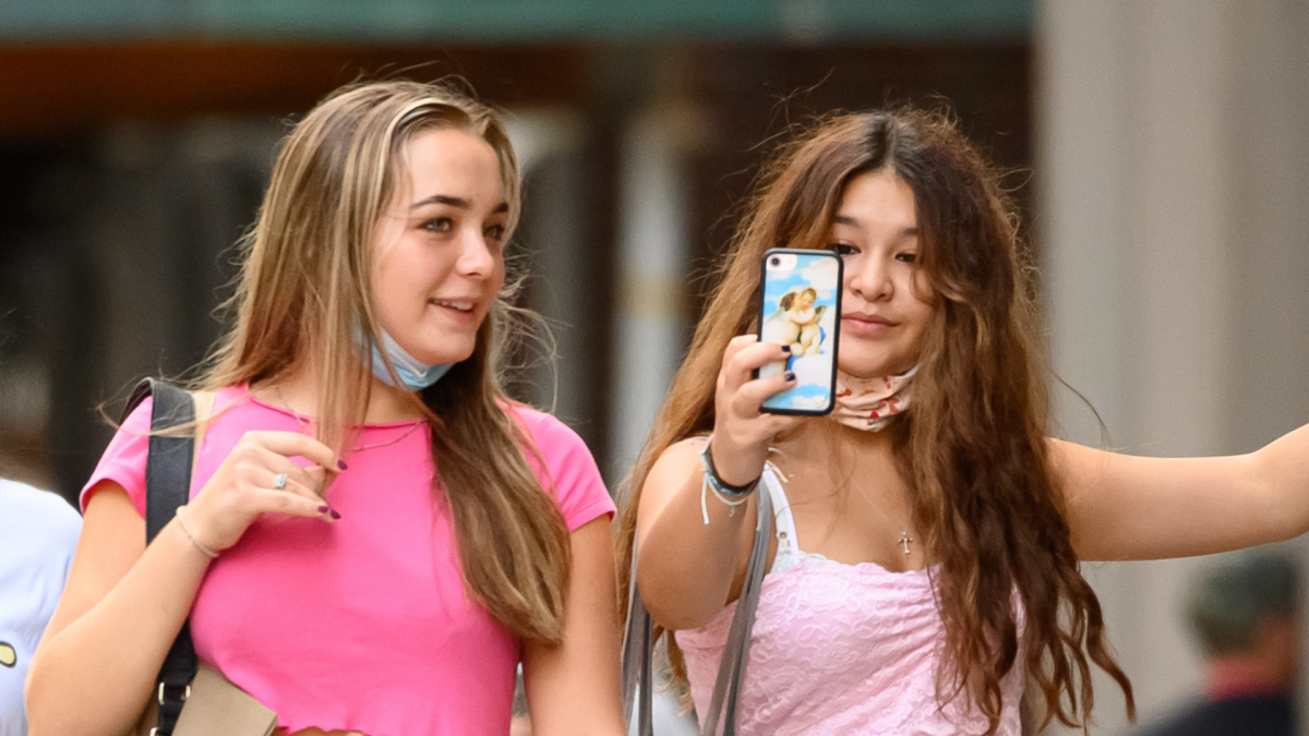 Gen Z mostly doesn’t care if influencers are actual humans, new study shows [Video]