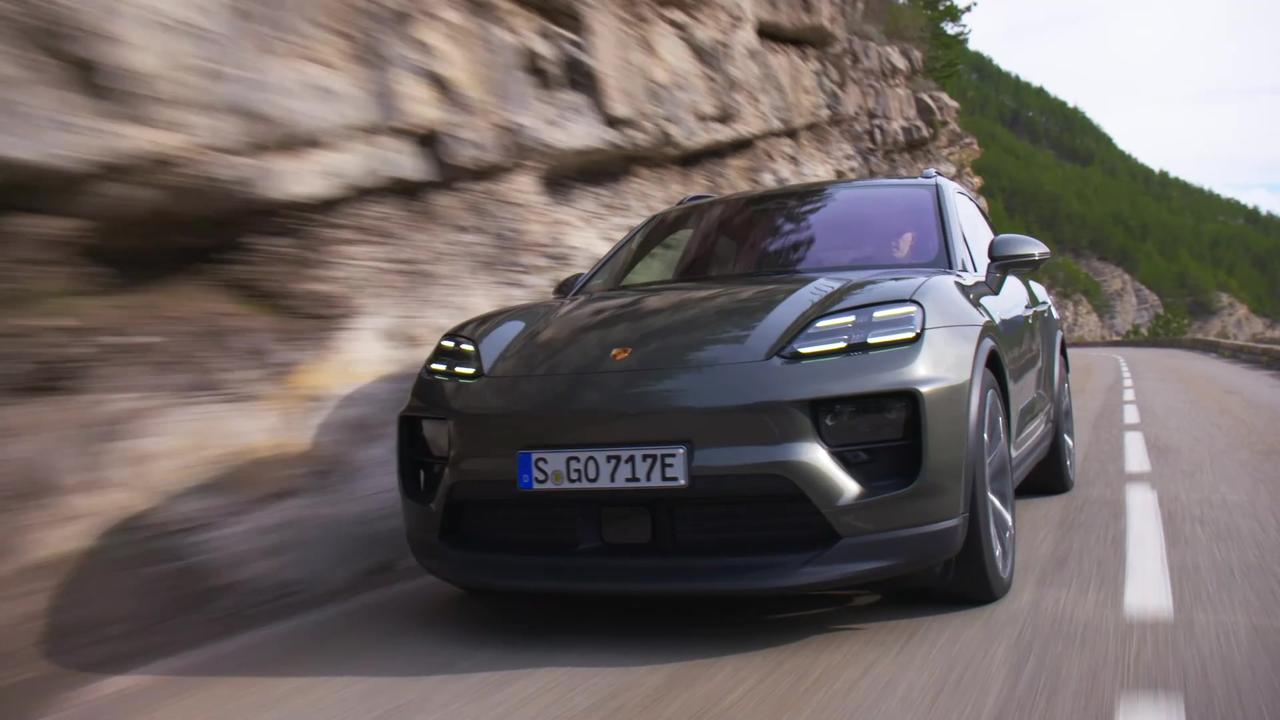 The new Porsche Macan 4 in Aventurine Green [Video]