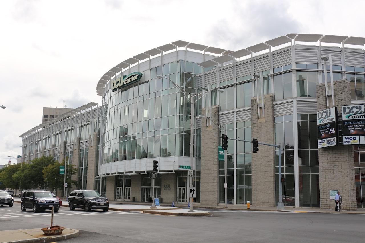 DCU Center in Worcester gets to keep its name for now [Video]