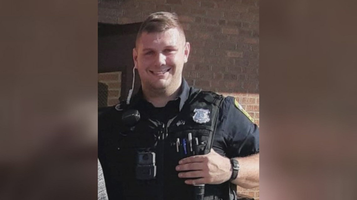 Euclid police hold press conference, confirm death of officer Jacob Derbin [Video]