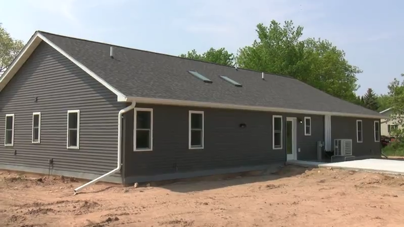 Covey opens newest adult family home with ribbon-cutting event in Neenah [Video]