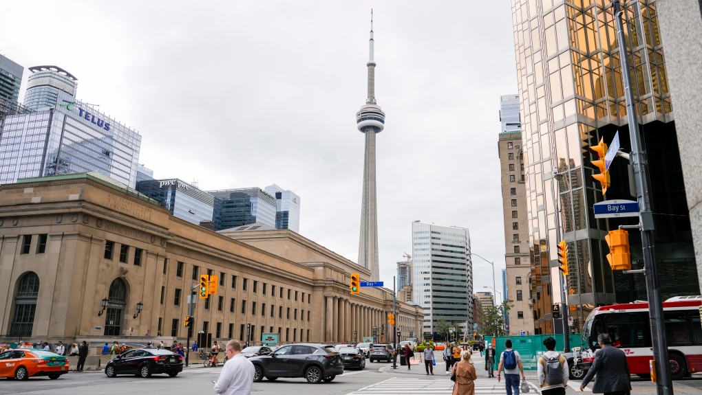 Free admission to Toronto attractions for library card holders: CN Tower now included [Video]