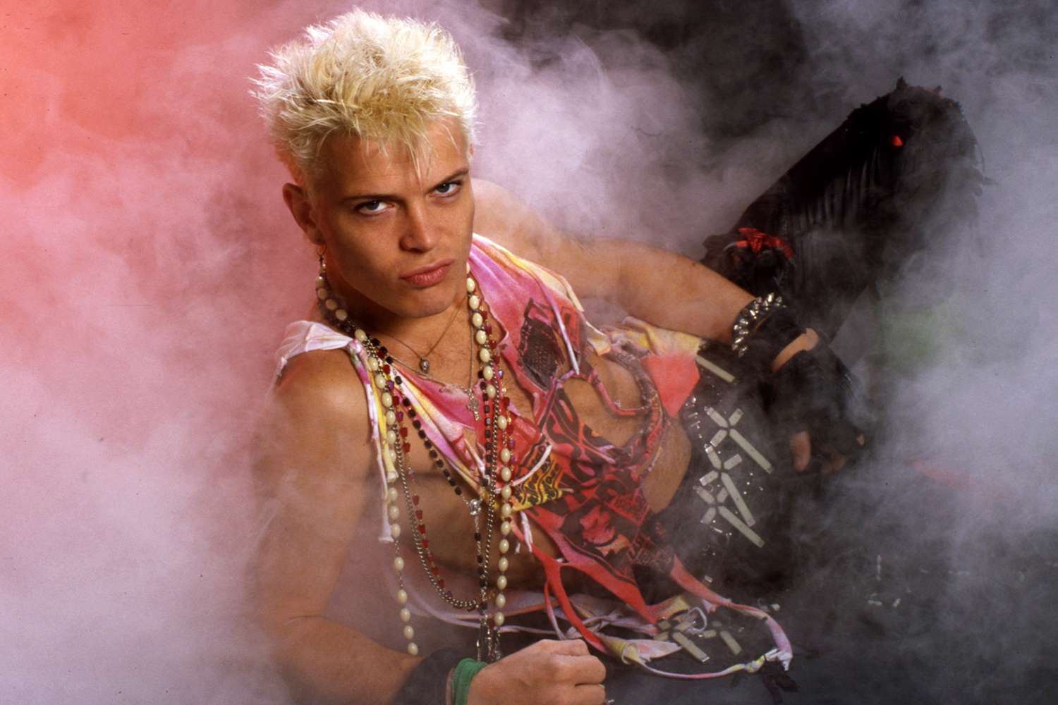 Billy Idol Gave ‘Rebel Yell’ Masters to His ‘Heroin Dealer’ to ‘Blackmail’ Label [Video]