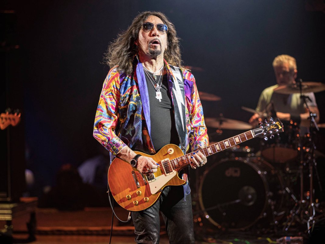 All the kids would record it with their iPhones, and then A/B it and say, Yeah, this isn’t live: Ace Frehley talked his label out of making him do a live album to follow 10,000 Volts [Video]