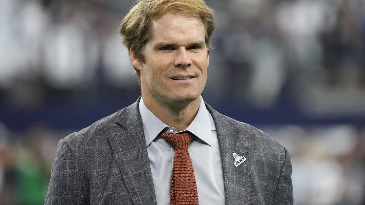 Greg Olsen wins Emmy for best analyst right before getting replaced by Tom Brady  WSOC TV [Video]
