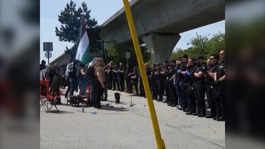 Vancouver pro-Palestinian protest ends with 14 arrested [Video]