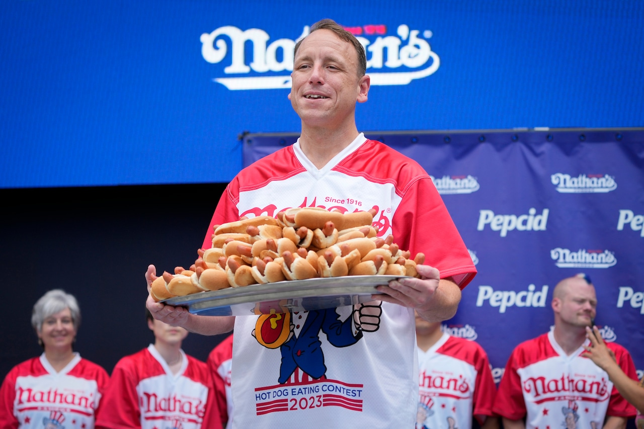 Joey Chestnut banned from Nathans Hot Dog Eating Contest 2024, MLE says [Video]