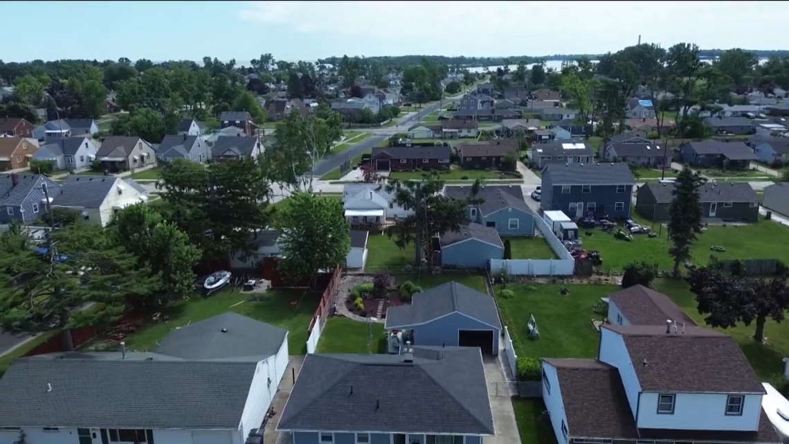 Remembering the Point Place tornado 1 year later [Video]