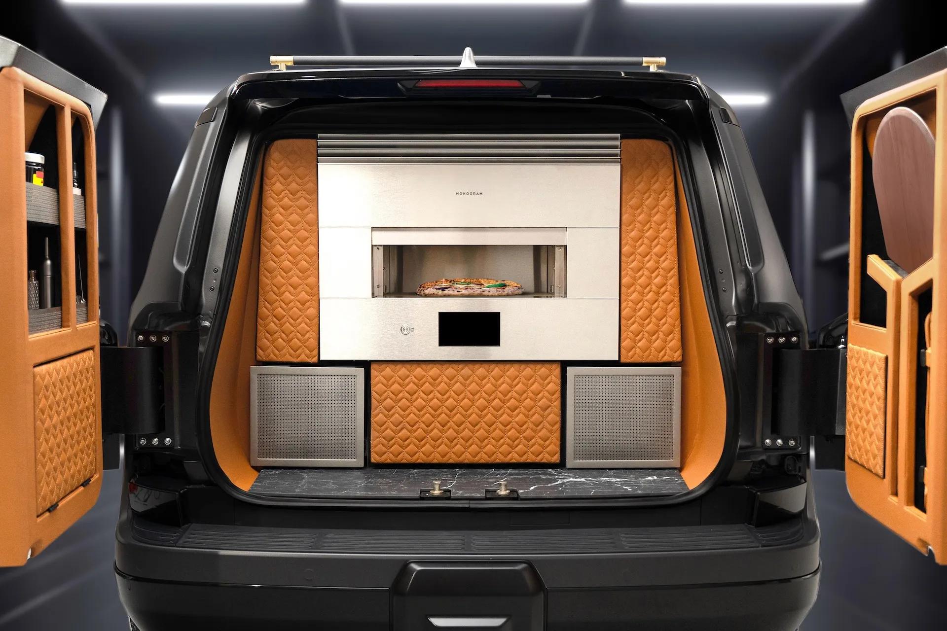 Mobile munchies? This Lexus GX has a pizza oven in back [Video]