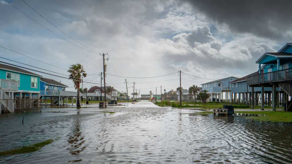 Tropical Storm Alberto weakens over northeast Mexico after heavy rains killed 3 [Video]