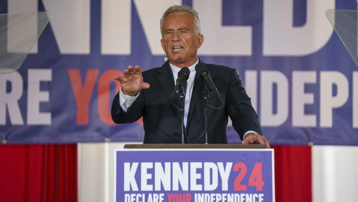 RFK Jr. files paperwork to get on the ballot in Pennsylvania [Video]