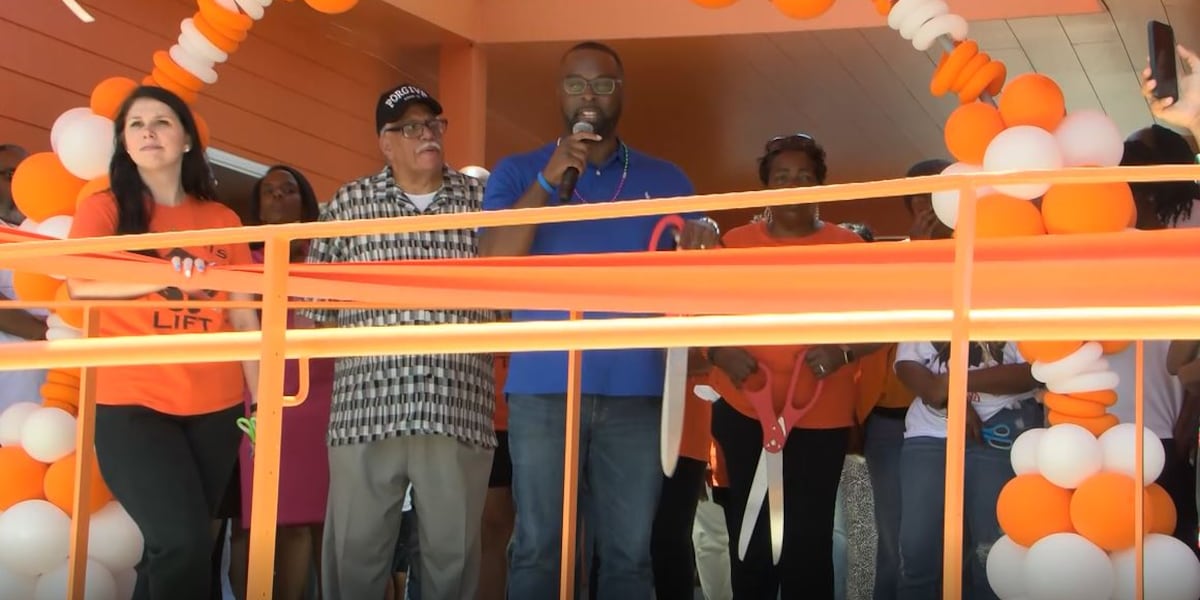 Mayor Paul Young reopens Parent Resource Center [Video]