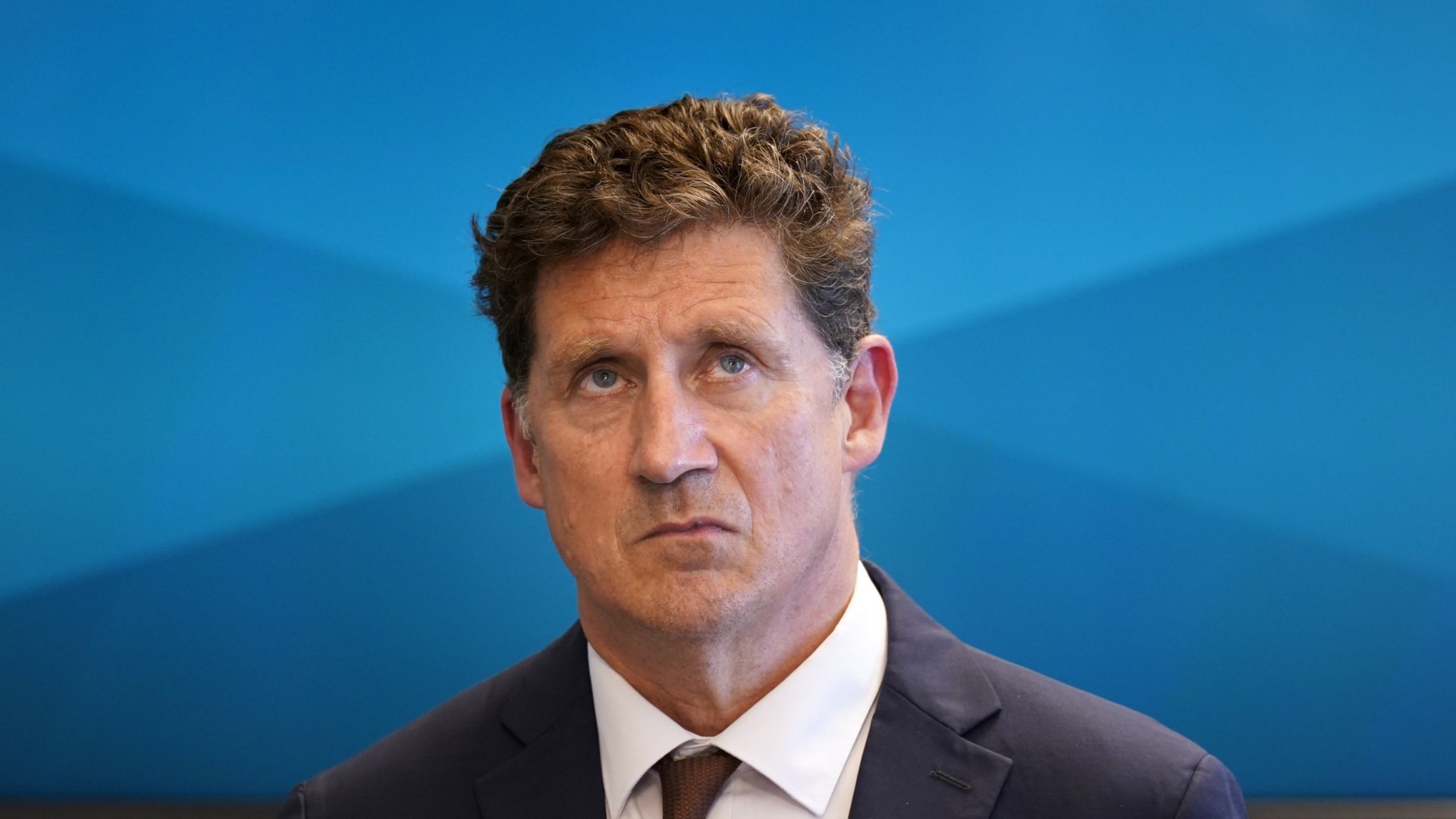 Eamon Ryan ‘hit nail on the head’ in resignation speech as he warned of dangers to democracy in ‘algorithm driven’ world [Video]