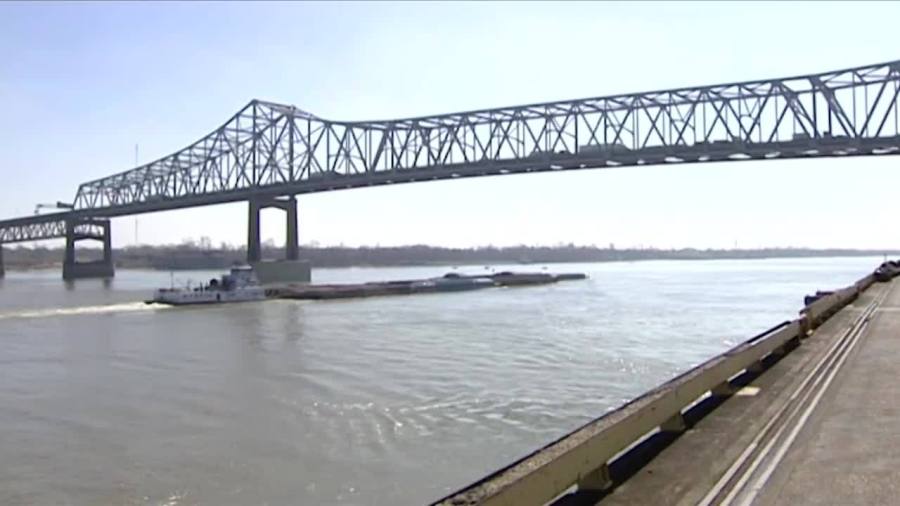 DOTD hopes to have top location for new Mississippi River Bridge picked out by early 2025 [Video]