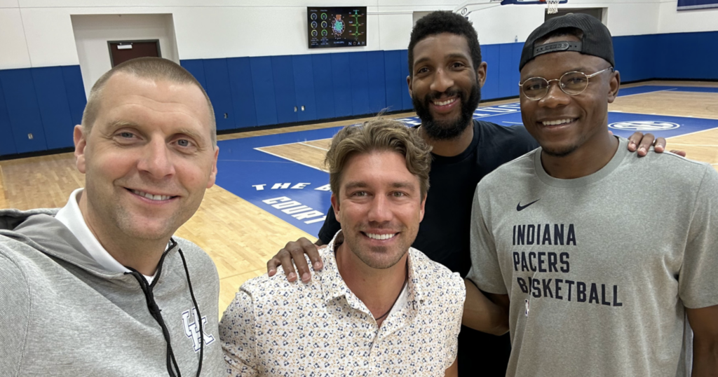 Mark Pope hosts Oscar Tshiebwe, Marcus Lee and Tod Lanter at practice [Video]