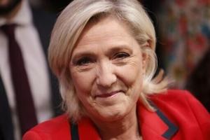 French far right, Macron camp clash over Le Pen army warning [Video]