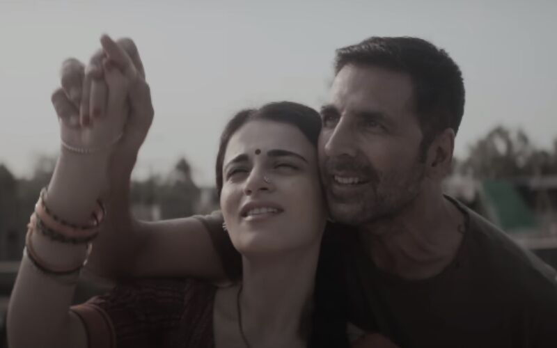 Akshay Kumar-Radhikka Madans Soulful Melody Wins Netizens Hearts! Check Out Their Reactions INSIDE [Video]