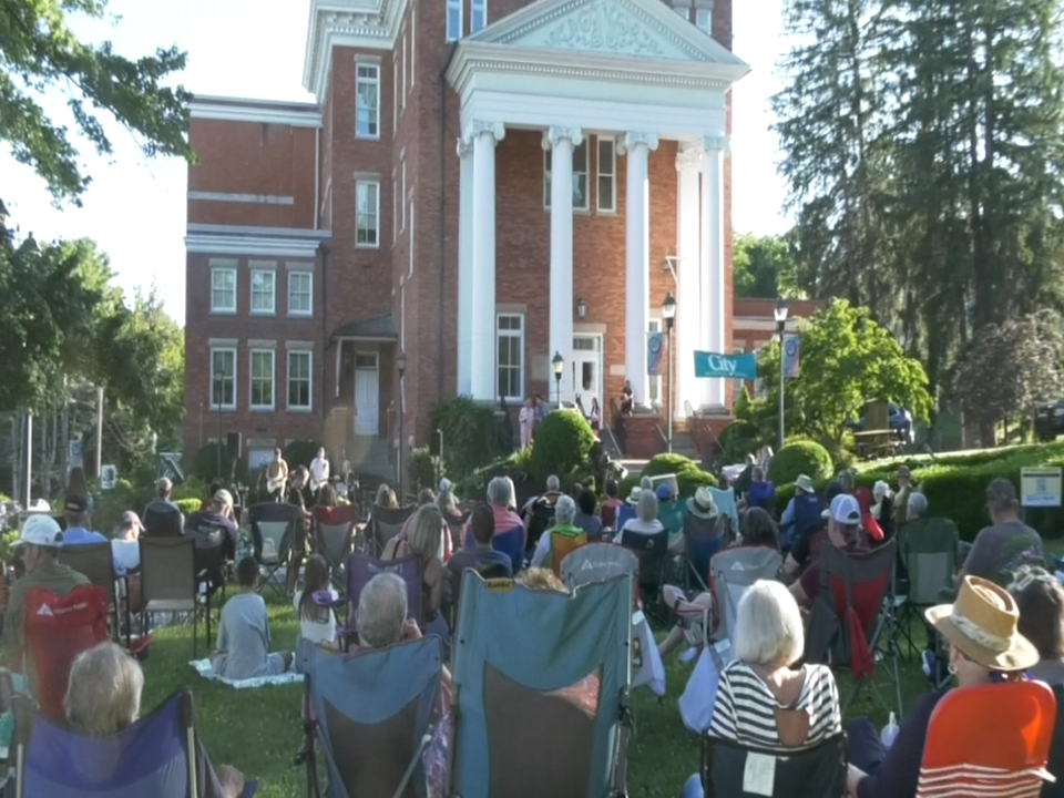 Carnegie Hall continues their yearly Ivy Terrace concert series [Video]