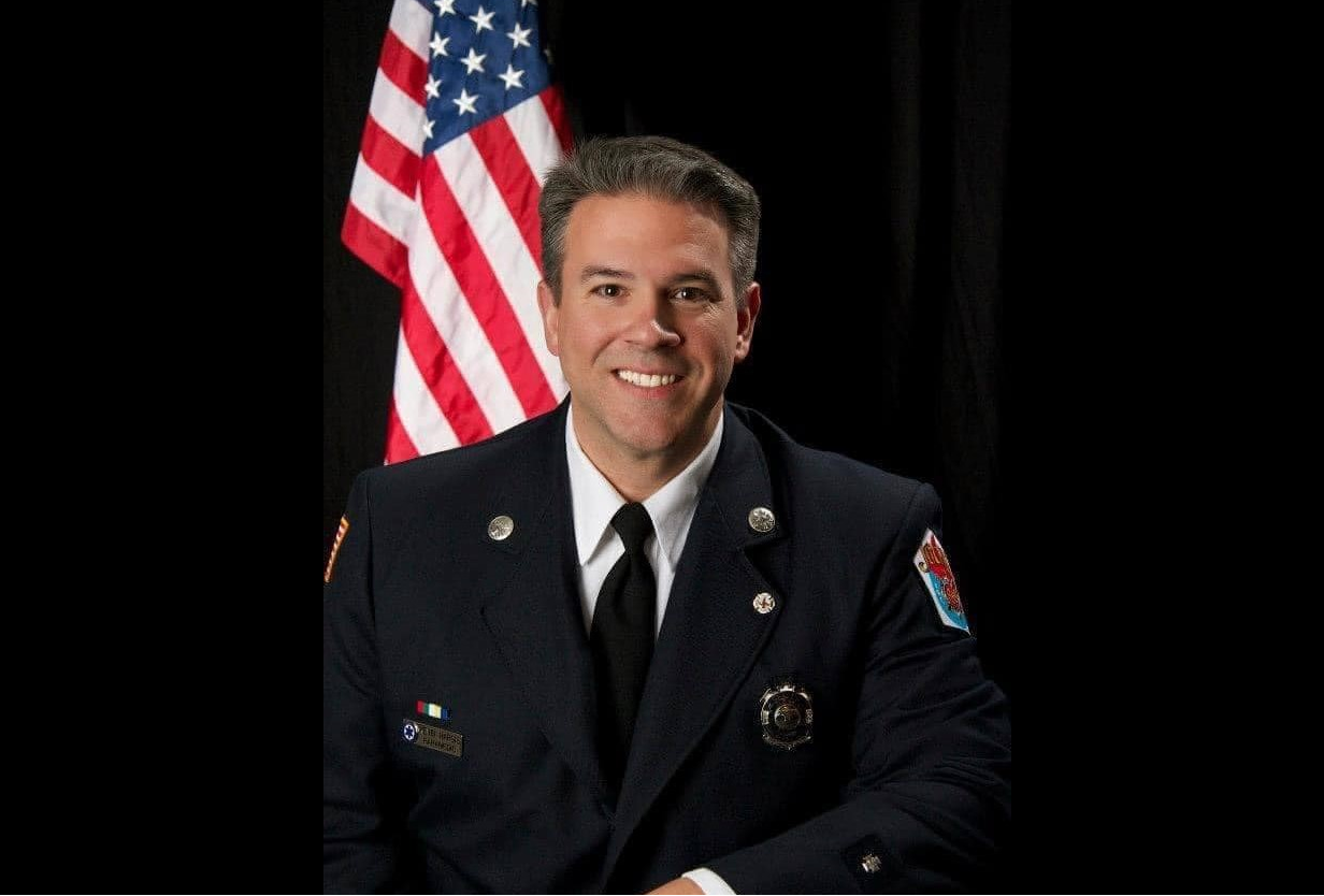 Joliet fire captain dead after 22 years of service [Video]