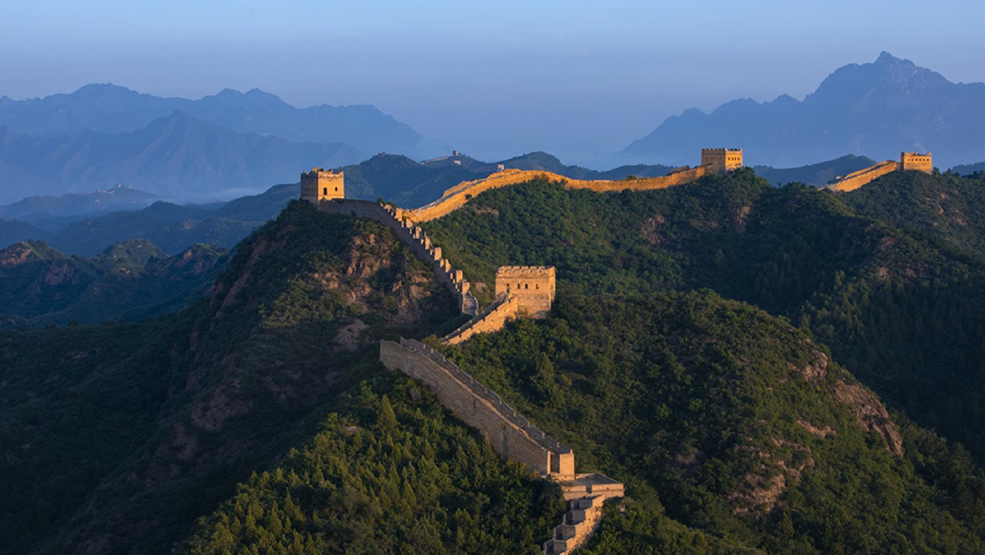 Live: Explore the colors and serenity of Jinshanling Great Wall [Video]