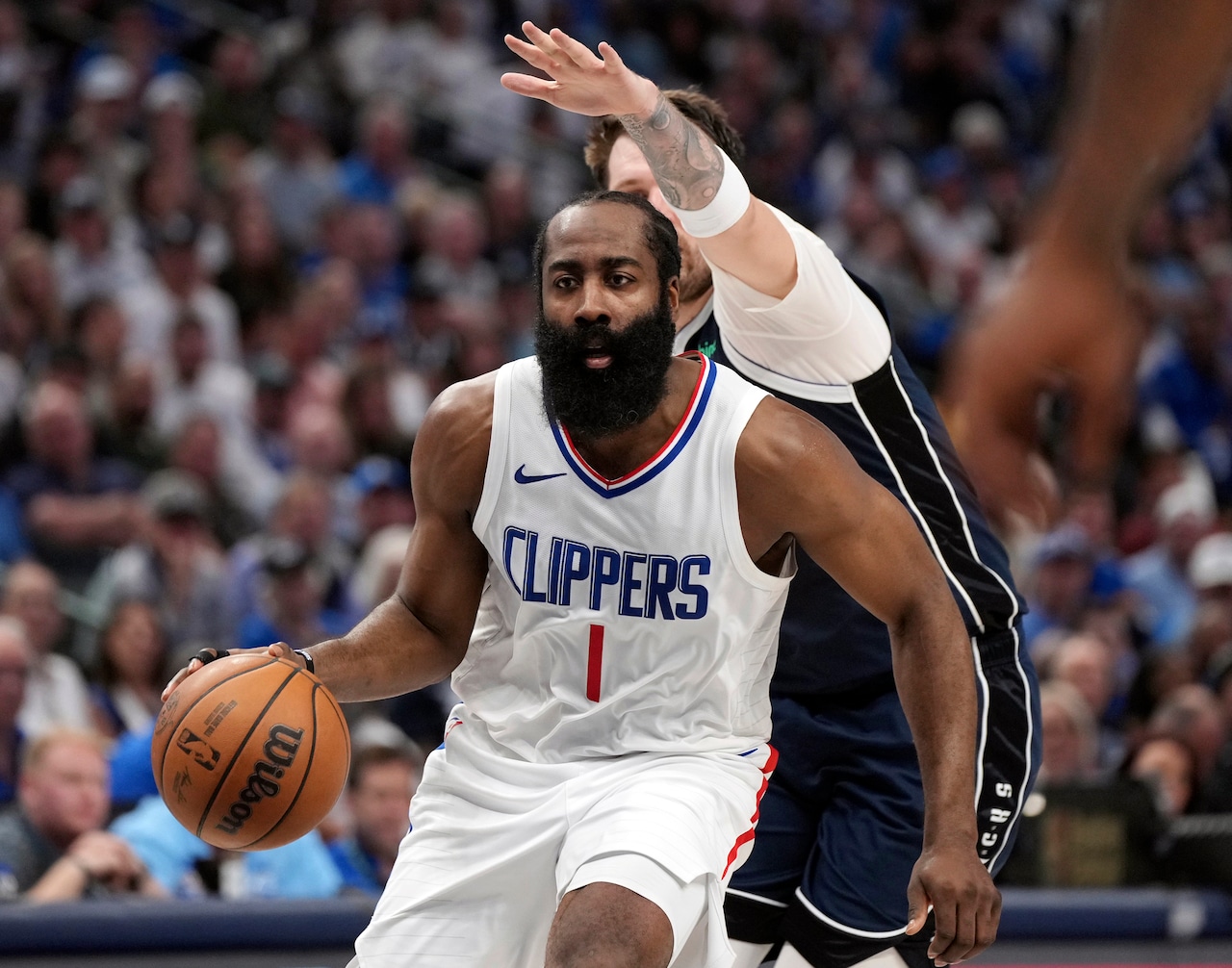 While Paul George is leaving Clippers, James Harden decides to stick around | NBA free-agent rdp. [Video]