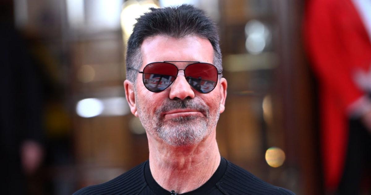 Simon Cowell slammed by singer invited to audition for new boyband [Video]