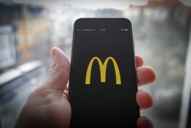 Because McDonald’s was so damn inconvenient before, you can now order it on your phone | Golf News and Tour Information [Video]