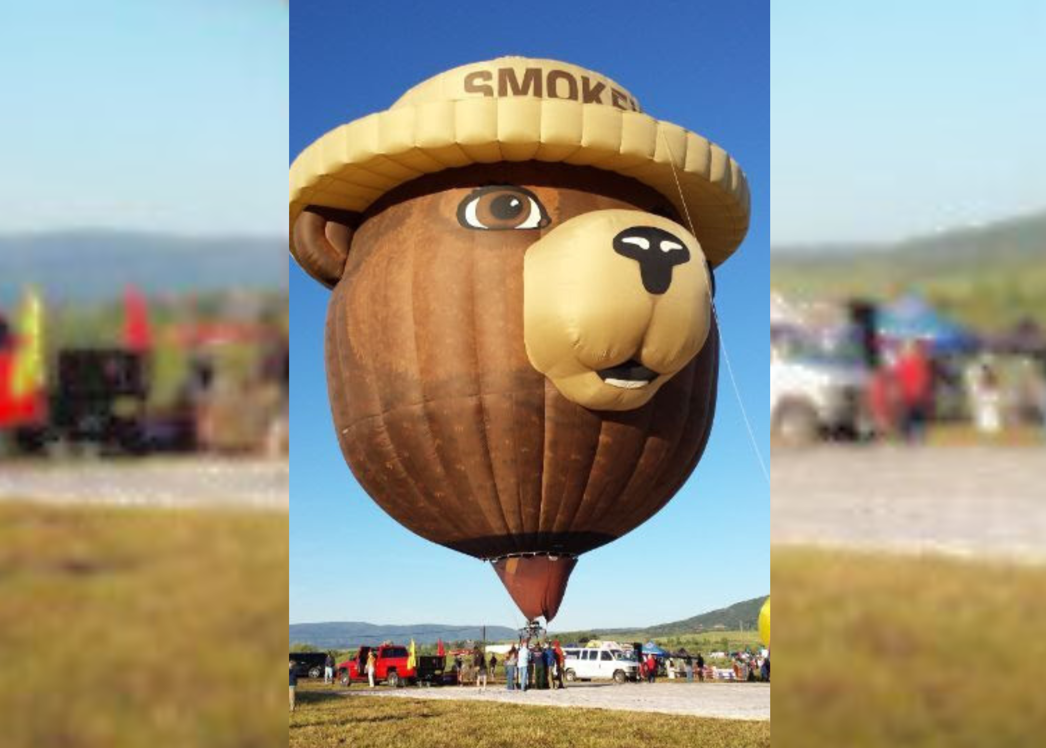 Smokey Bear hot air balloon at Traverse City Cherry Festival [Video]