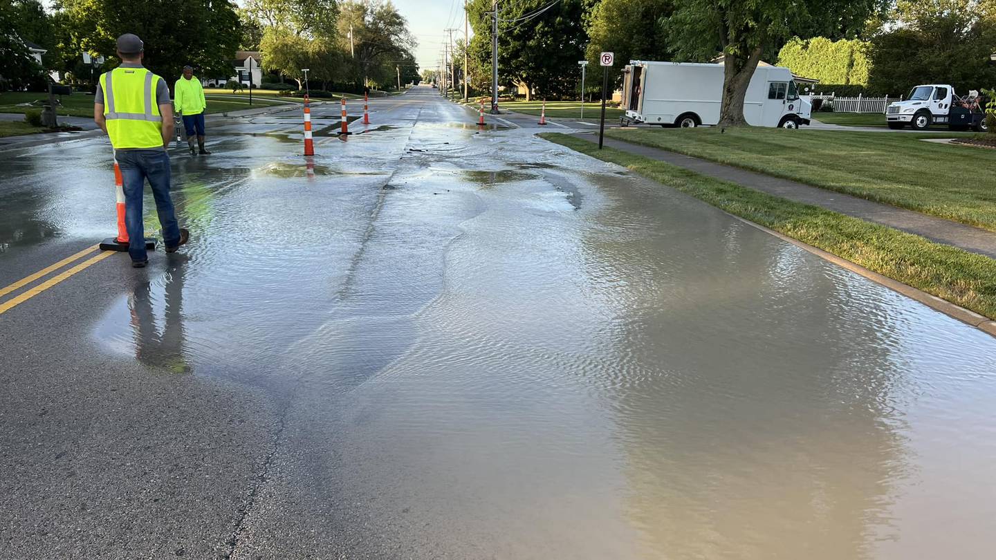 Water main break impacting traffic in Piqua  WHIO TV 7 and WHIO Radio [Video]