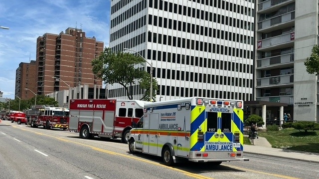 Apartment fire on Ouellette Avenue [Video]