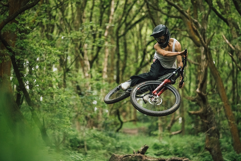 Video: Trail Jamming in Jeans – 3dumb & Ripton Announce Collaboration [Video]