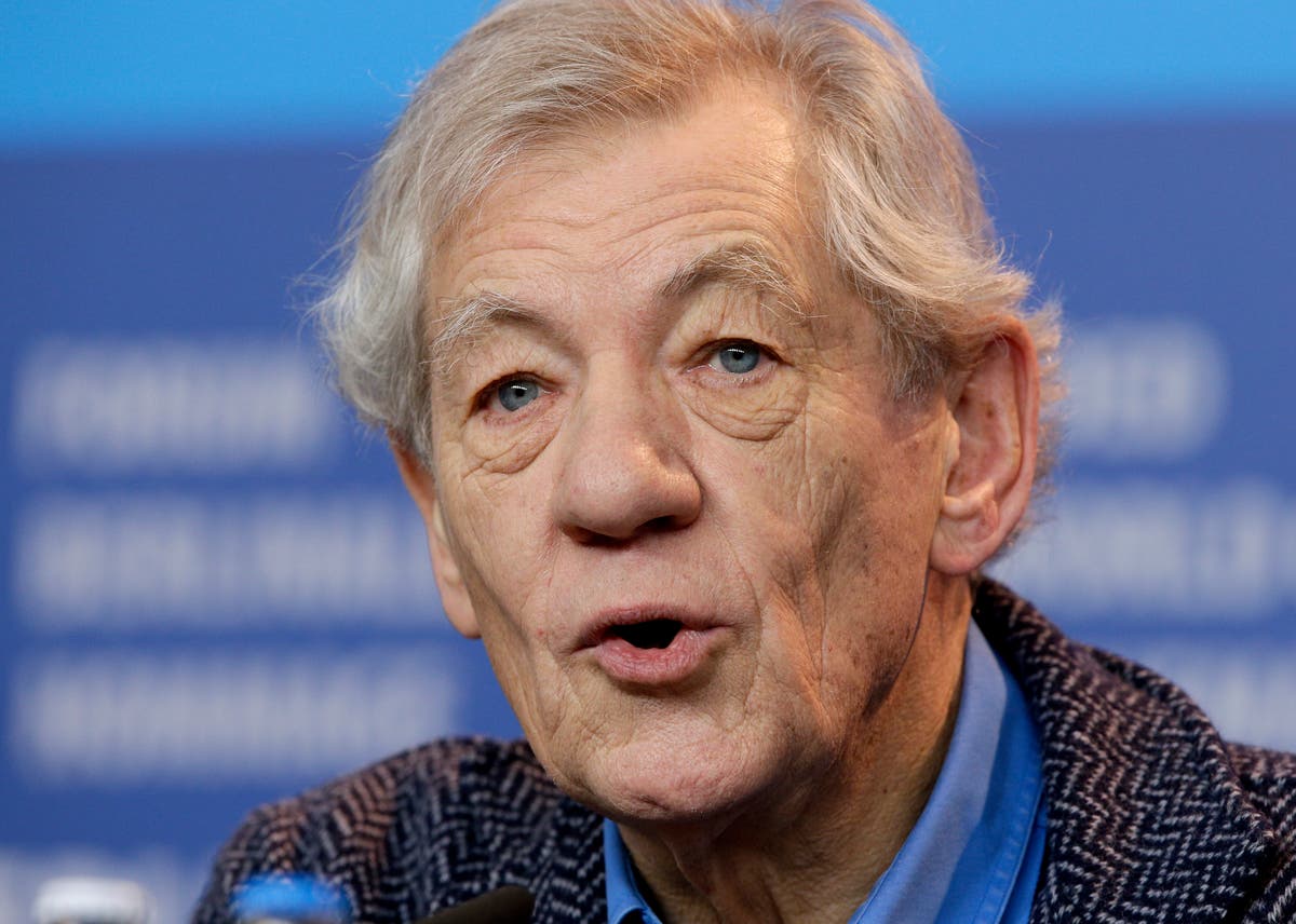 Ian McKellen updates fans on recovery after West End theatre fall [Video]