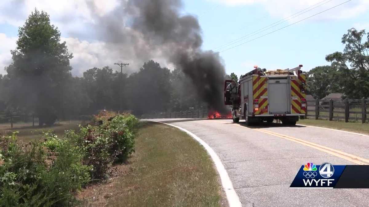 Golf cart engulfed in flames [Video]