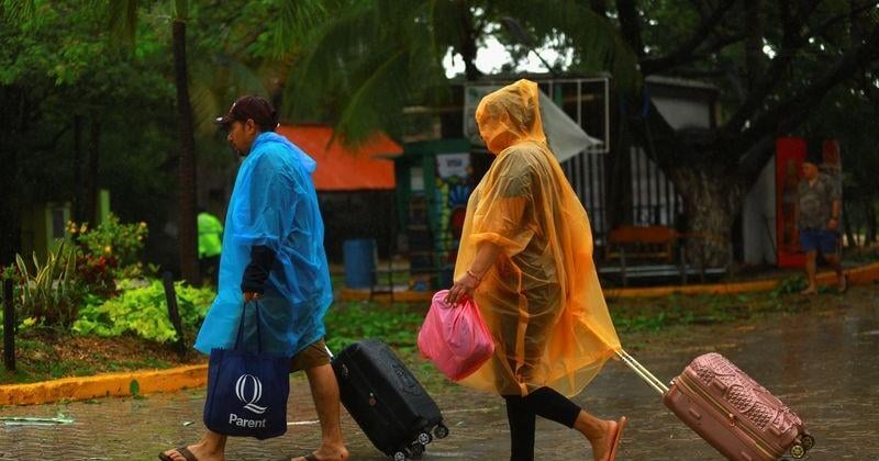 Hurricane Beryl intensifying as it nears Houston, warning of ‘deadly storm’ | U.S. & World [Video]