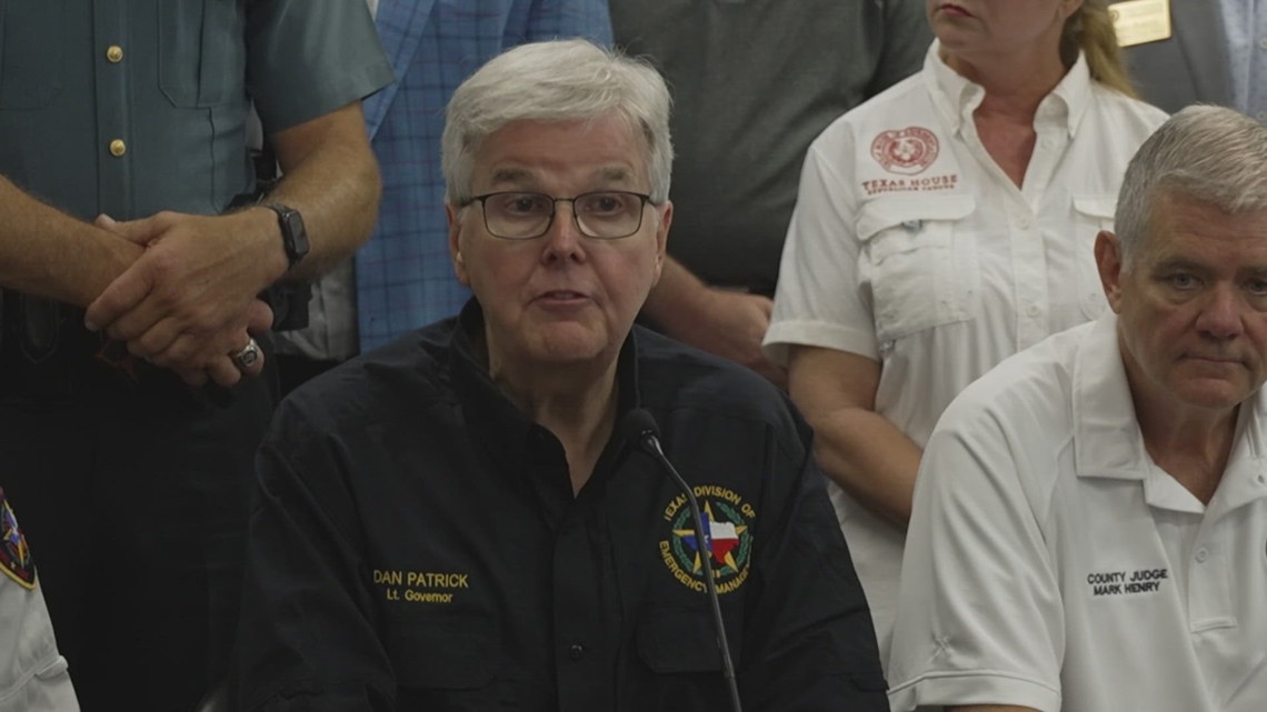 Dan Patrick vows to hold CenterPoint accountable for Beryl preps [Video]