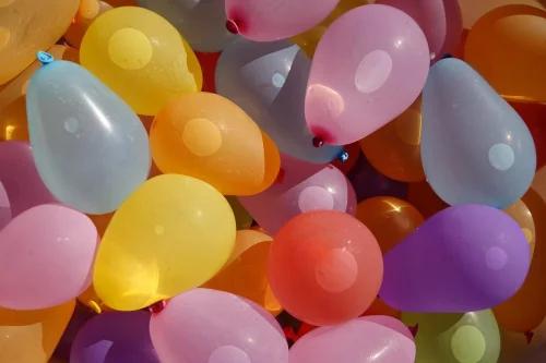 California city aims to host world’s largest water balloon fight [Video]