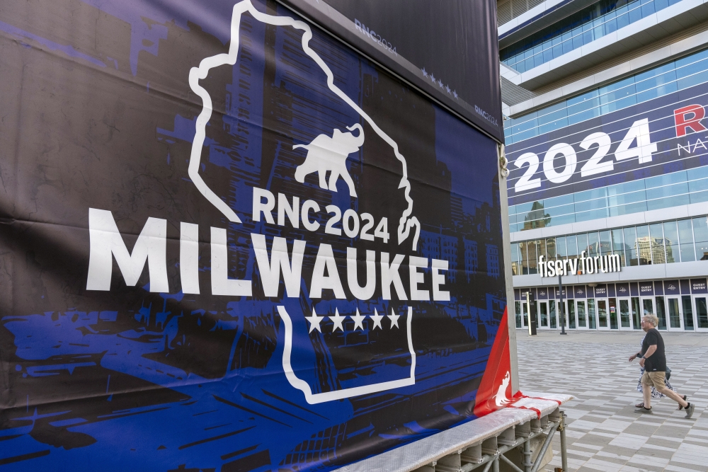 Trump aides say Republican National Convention will go on as planned [Video]