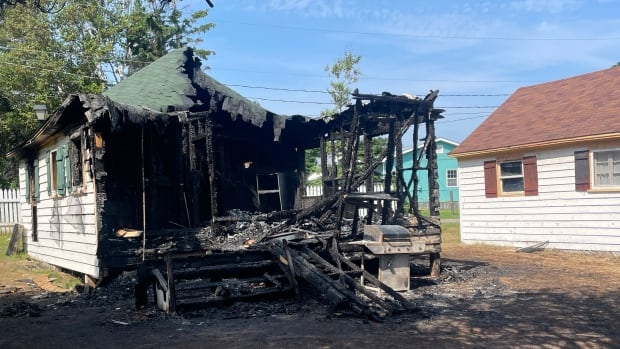 Witness to fatal Cavendish cottage fire heads home with victims’ families  and his own  on his mind [Video]