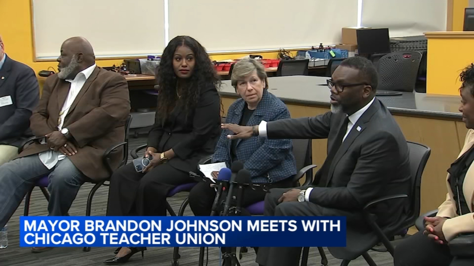 With CTU contract negotiations set to begin, spotlight on Chicago Mayor Brandon Johnson relationship with CPS teachers union [Video]