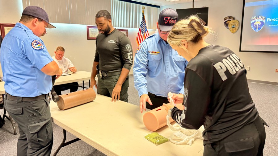 Auburndale police, fire collaborate on active shooter training [Video]