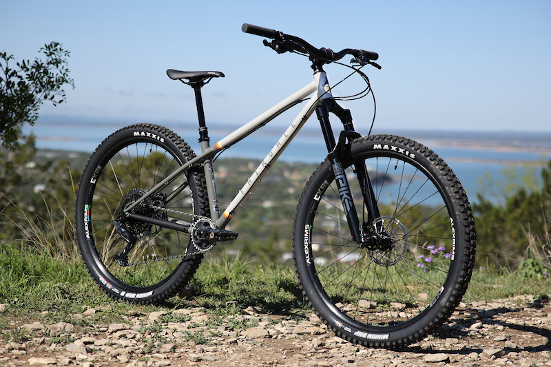 Fairdale Announces New Elevator Hardtail [Video]