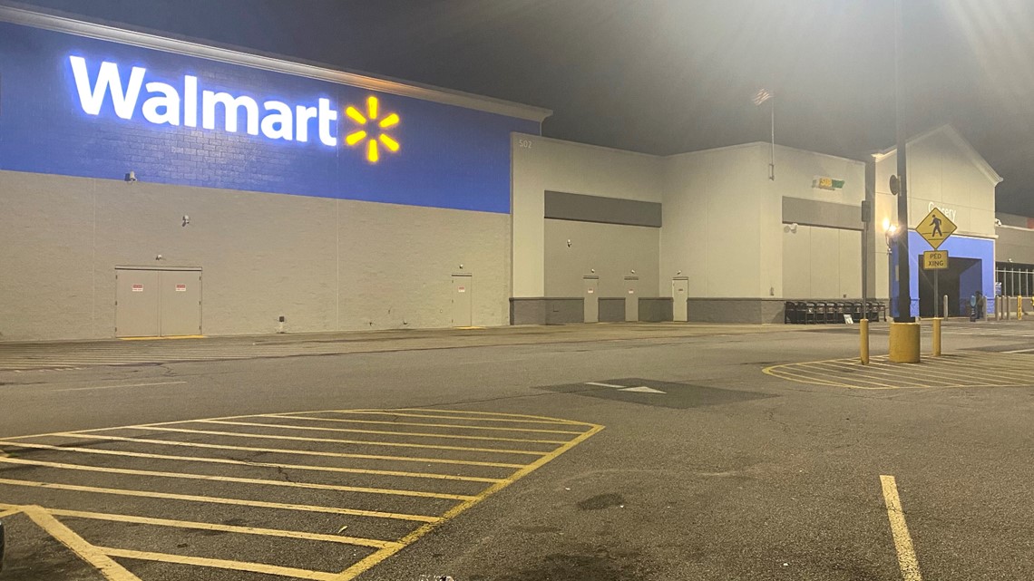 Man walks into Warner Robins Walmart with gun, arrested [Video]