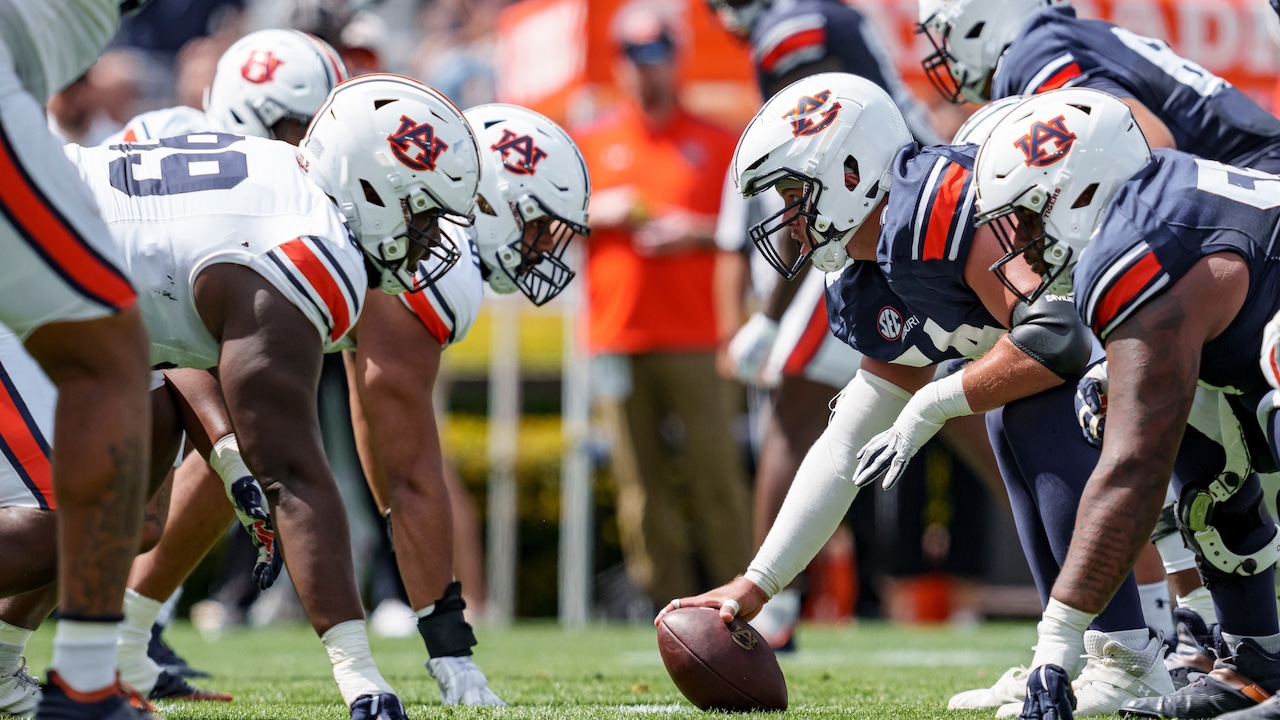 Auburn’s Hugh Freeze optimistic about offensive line: ‘We should be good there’ [Video]